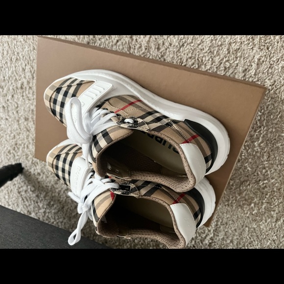 COPY - Burberry sneakers - Picture 4 of 16
